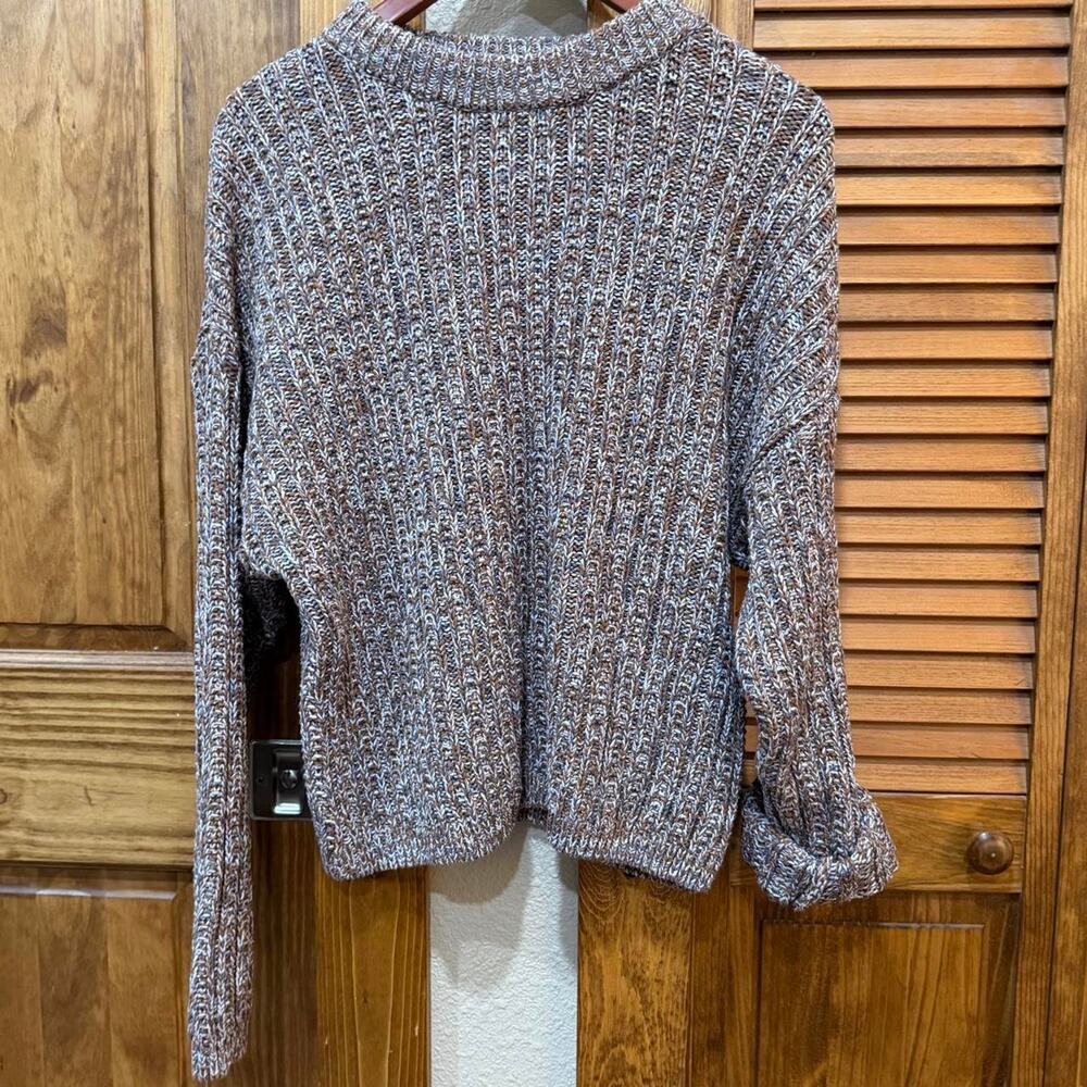 Universal thread brown gray crew neck sweater